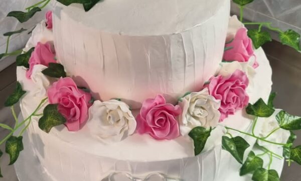 Ordina La Torta a Casa Tua con Consegna a Domicilio in tutta Italia