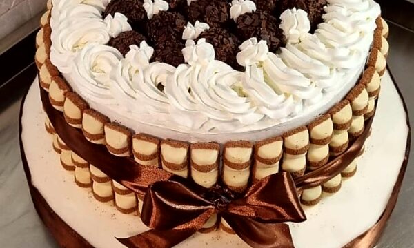 Kinder Bueno Cake