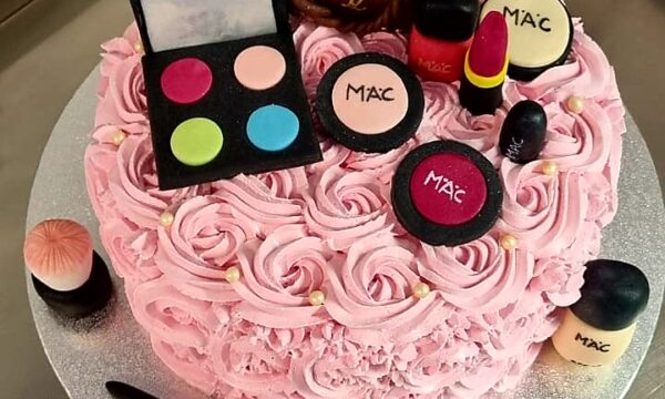 Make Up Cake